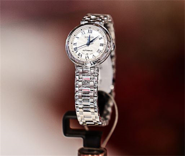 天梭手表发条坏了处理技巧(图) 天梭手表发条坏了处理技巧(图)